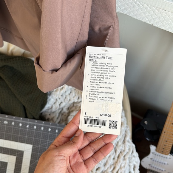 Lululemon NWT Blazer - Picture 2 of 5